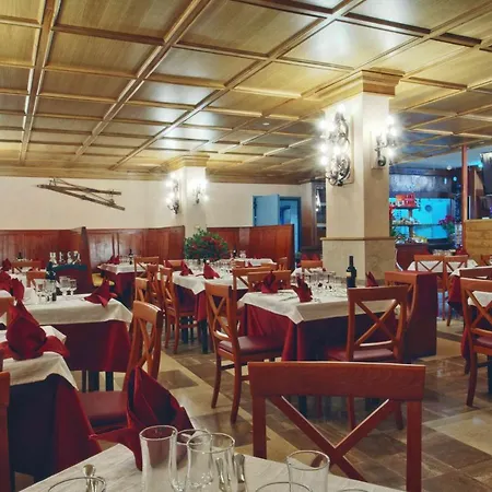 Hotel Togo Palace
