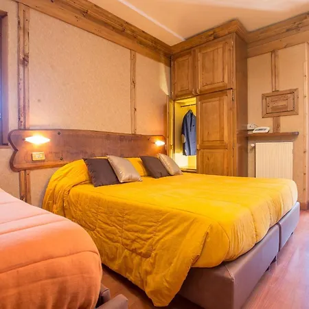 Hotel Togo Palace
